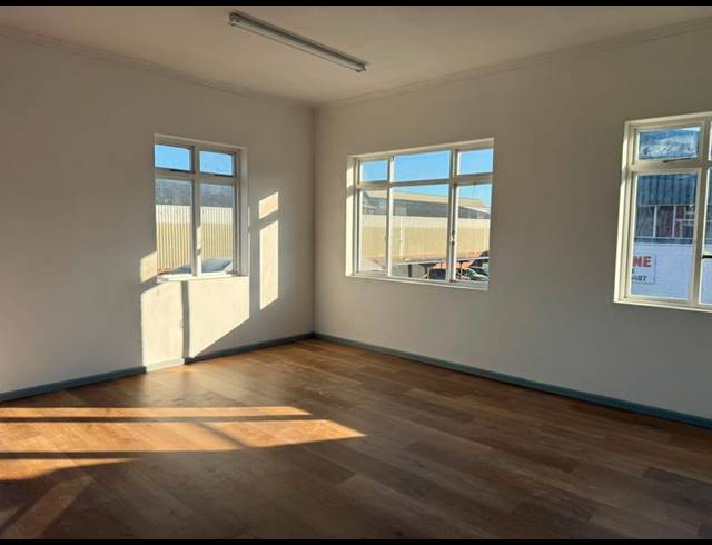 INDUSTRIAL PROPERTY TO RENT IN EPPING